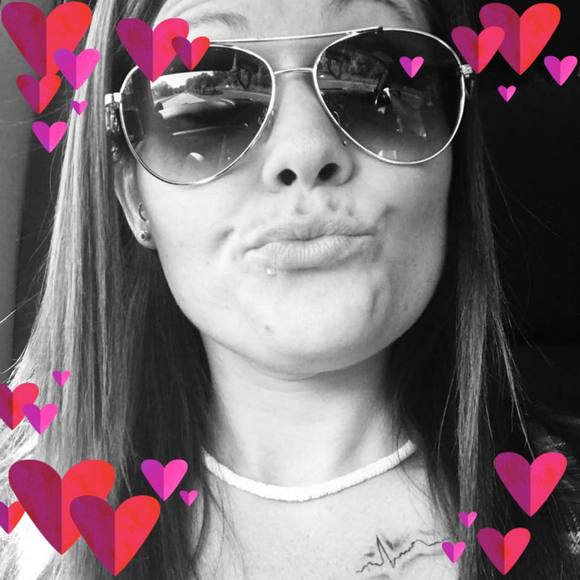 Meet your Posher, Brittney - Picture 1 of 1